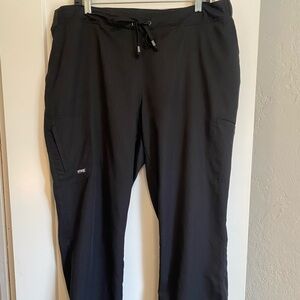 MIA 6-POCKET LOW-RISE STRAIGHT LEG GREY’S ANATOMY SCRUB PANT